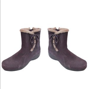 Brown Clarks Lace Booties Size 6